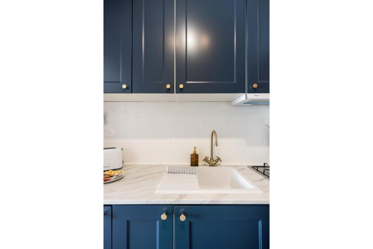 Metro Dworzec Gdanski Elegant Studio Apartman Varsó Kültér fotó