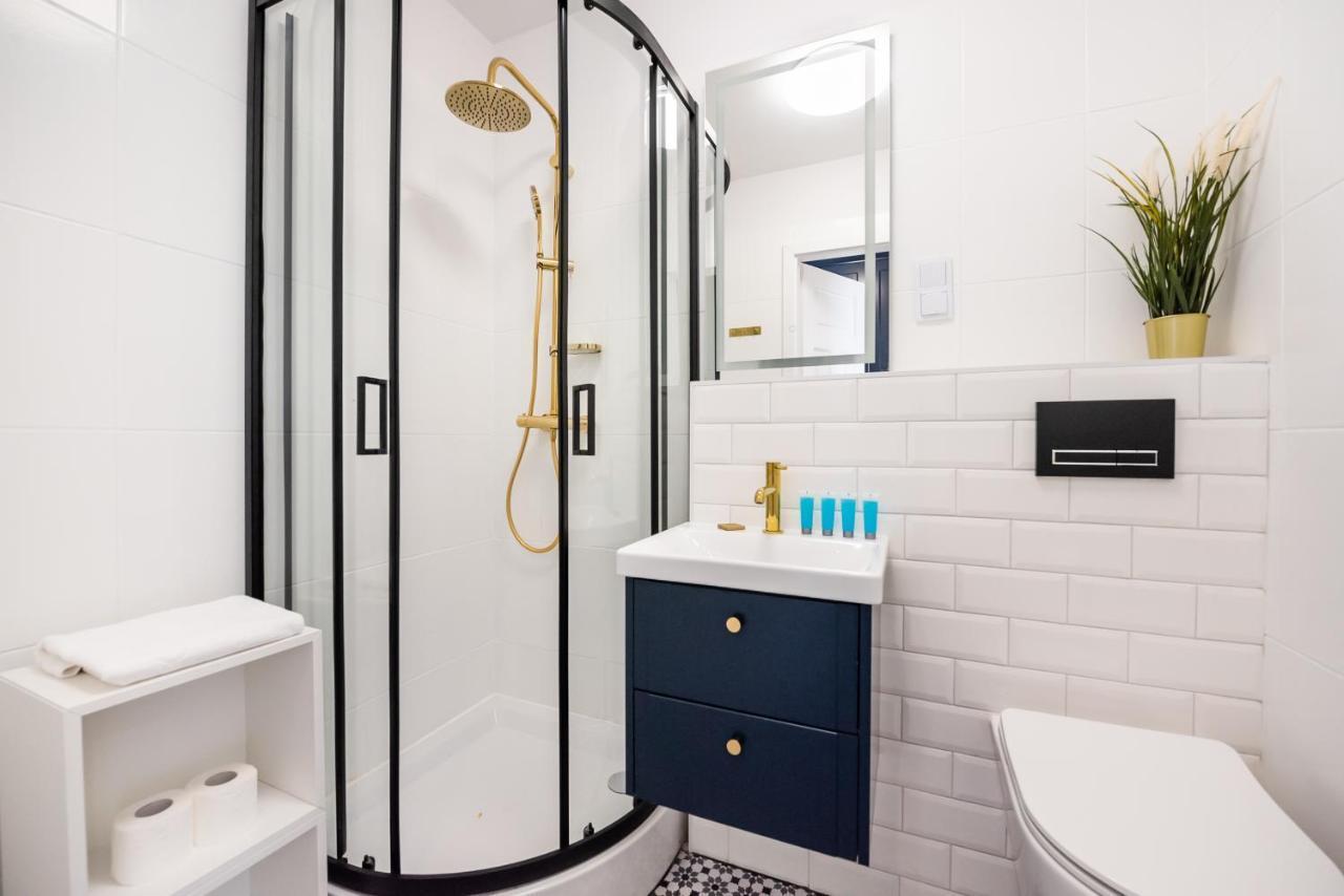Metro Dworzec Gdanski Elegant Studio Apartman Varsó Kültér fotó